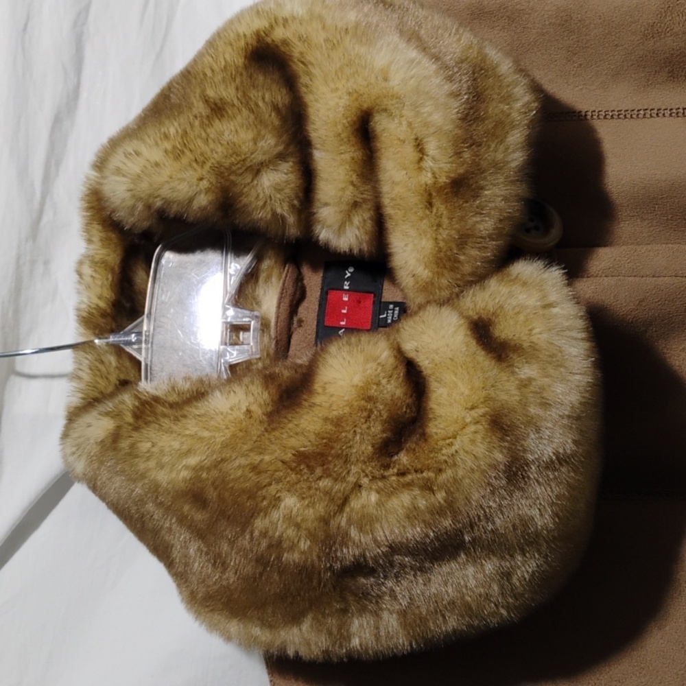 SALE! Gallery Faux Fur & Suede Long Gorgeous Coat Sz.L Never Worn - Picture 5 of 13